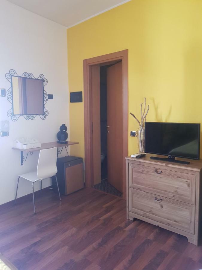 B&B Del Lago Испра Экстерьер фото